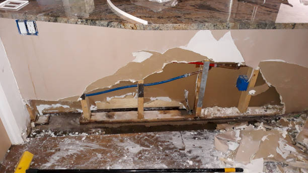 Water damage restoration experts in CA